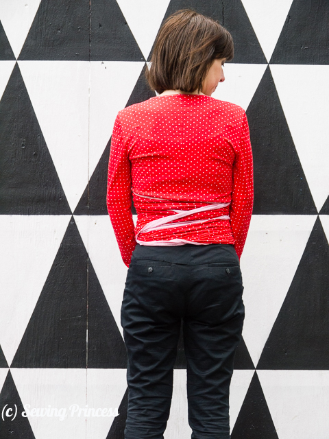 Wrap-sweater-cardi-Burda-012012-116a_back